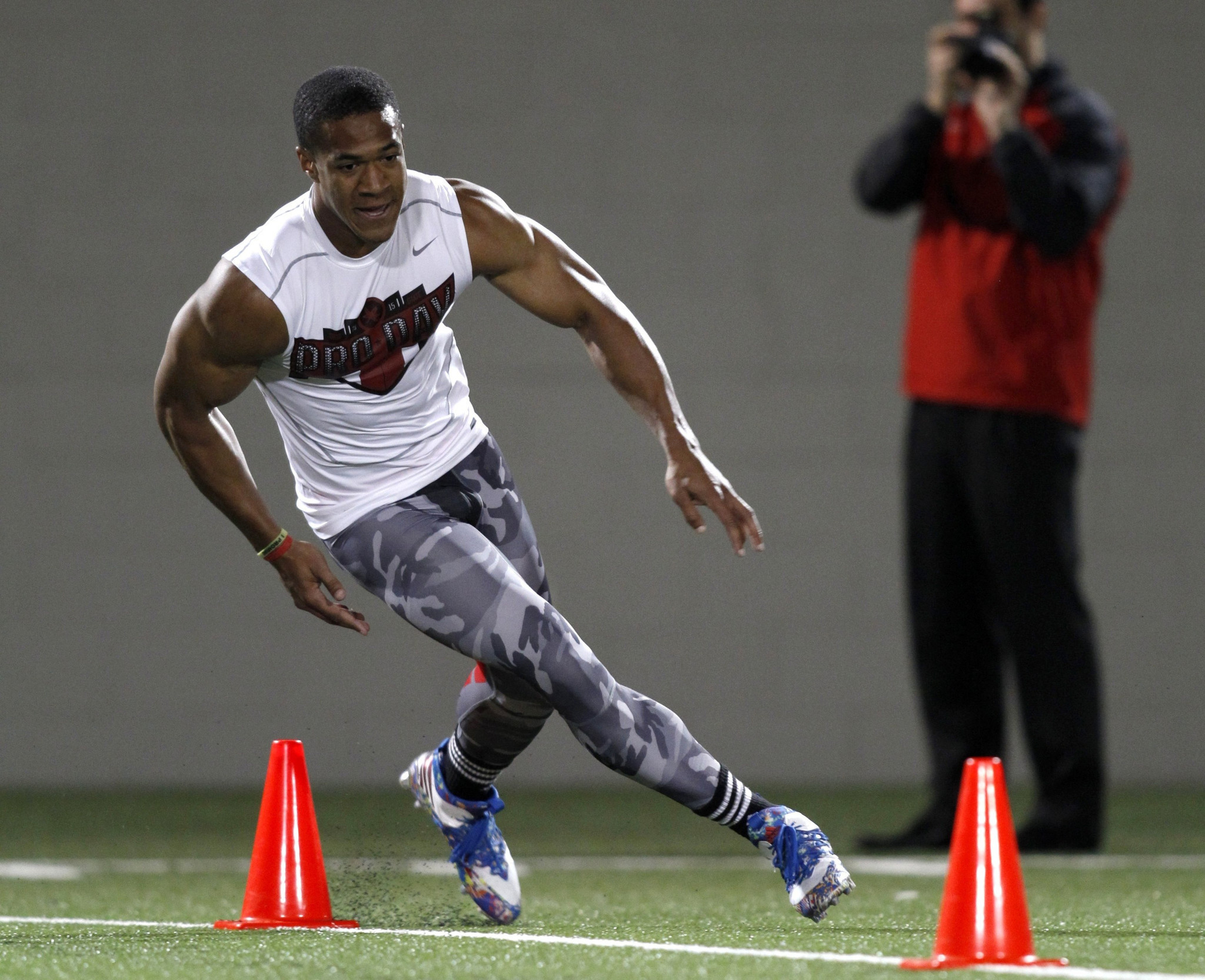 关于橄榄球球员突破自我，表现堪称完美的信息