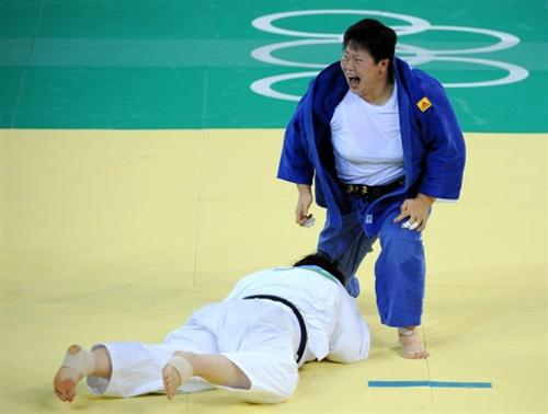 印度队鏖战德国队，马琳点燃赛场