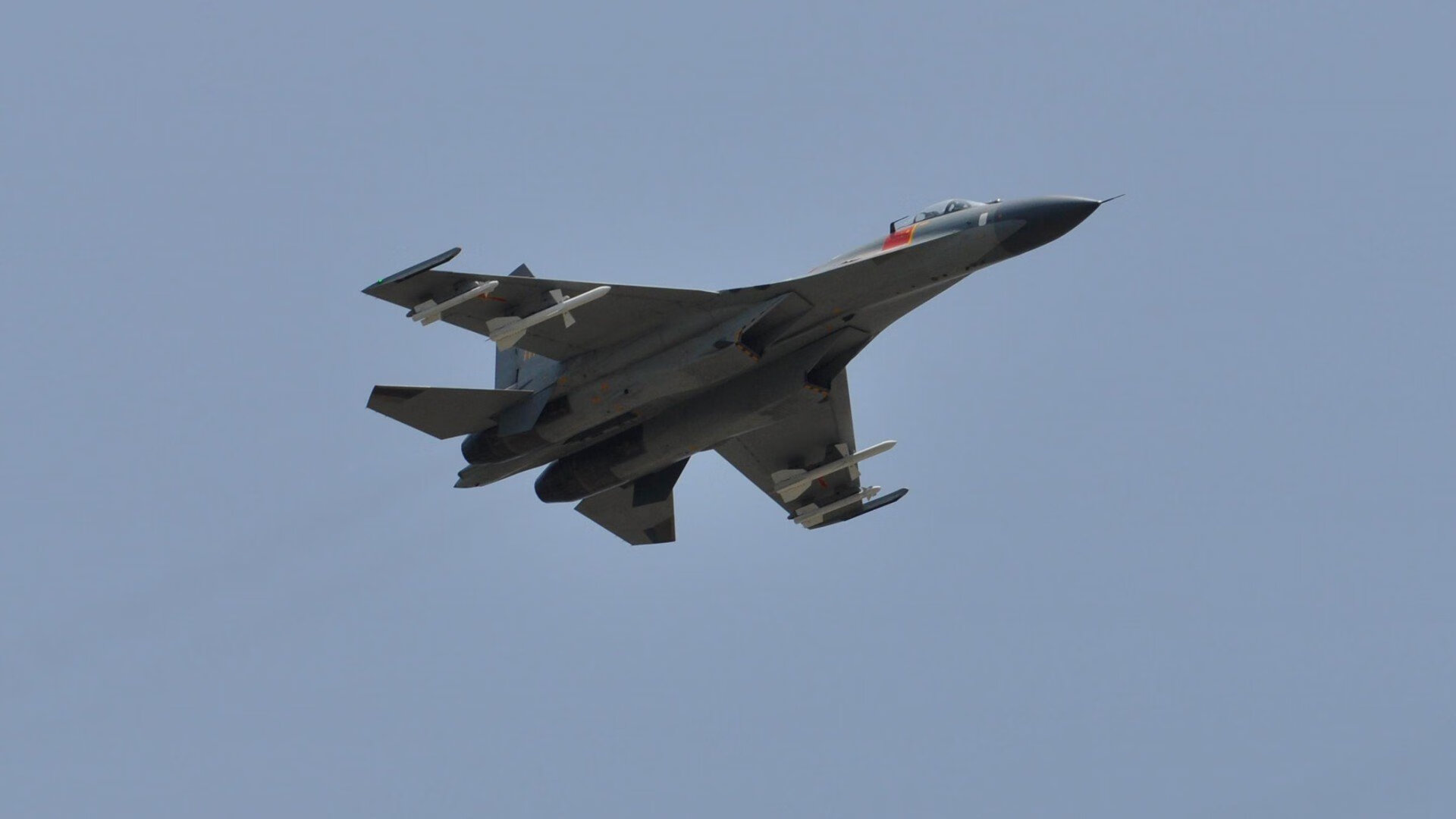 马克西致命一击!鹈鹕顶住掘金反扑,压哨进球定胜局