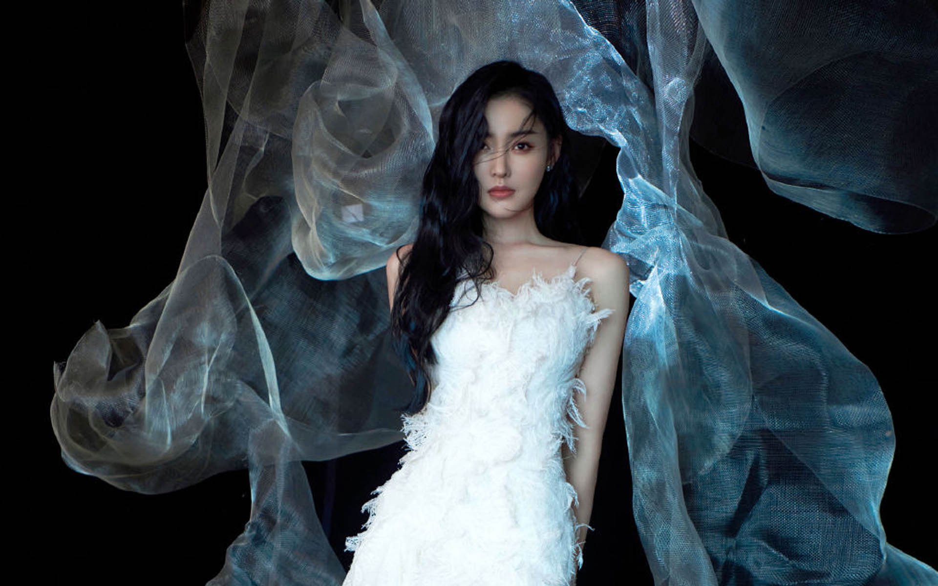 冰火碰撞,三笘薰如何在波兰的钢铁丛林里点燃亚洲之光?