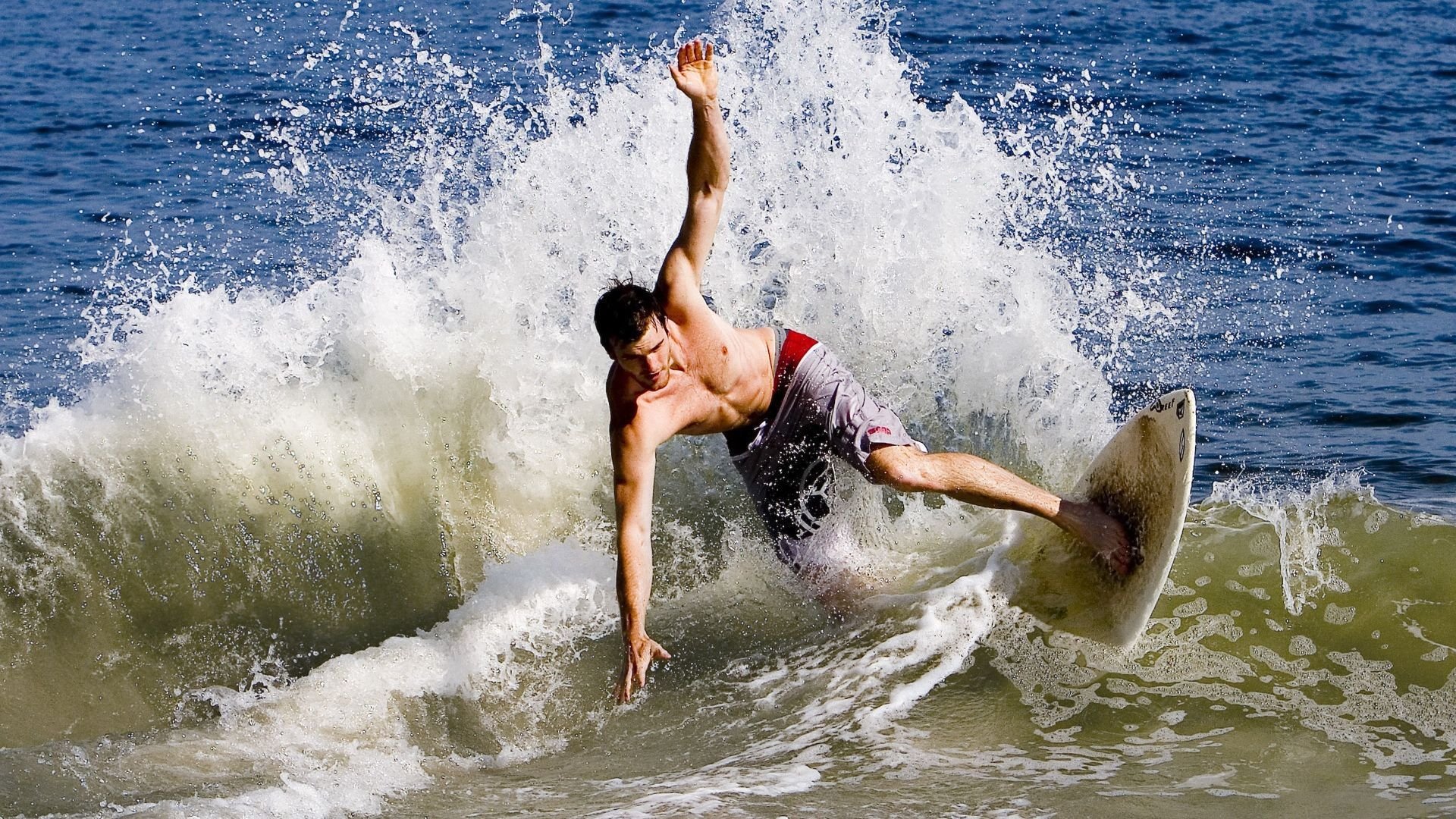 天才的盛宴与凡人的勇气，当塔图姆接管比赛，深圳掀翻辽宁
