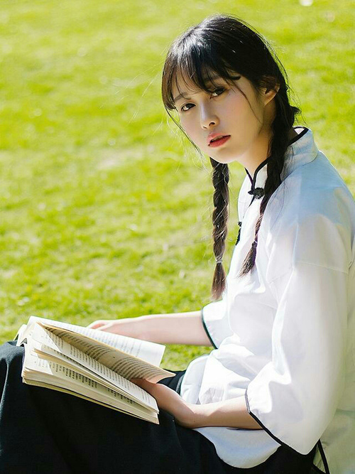 绿茵突变，当非典型英雄罗德里戈撕碎丹麦童话